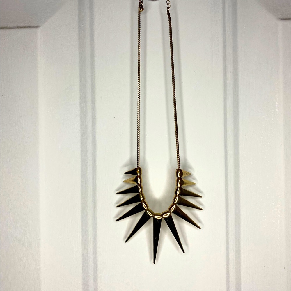 Gold Spike Neckless - One Size